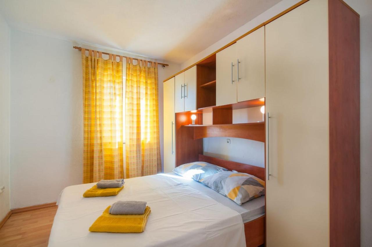 Apartment Stipic Оміш Екстер'єр фото